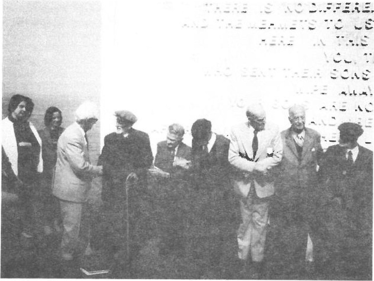 Gallipoli veterans meeting at the Anzac Cove memorial, 25 April 1985